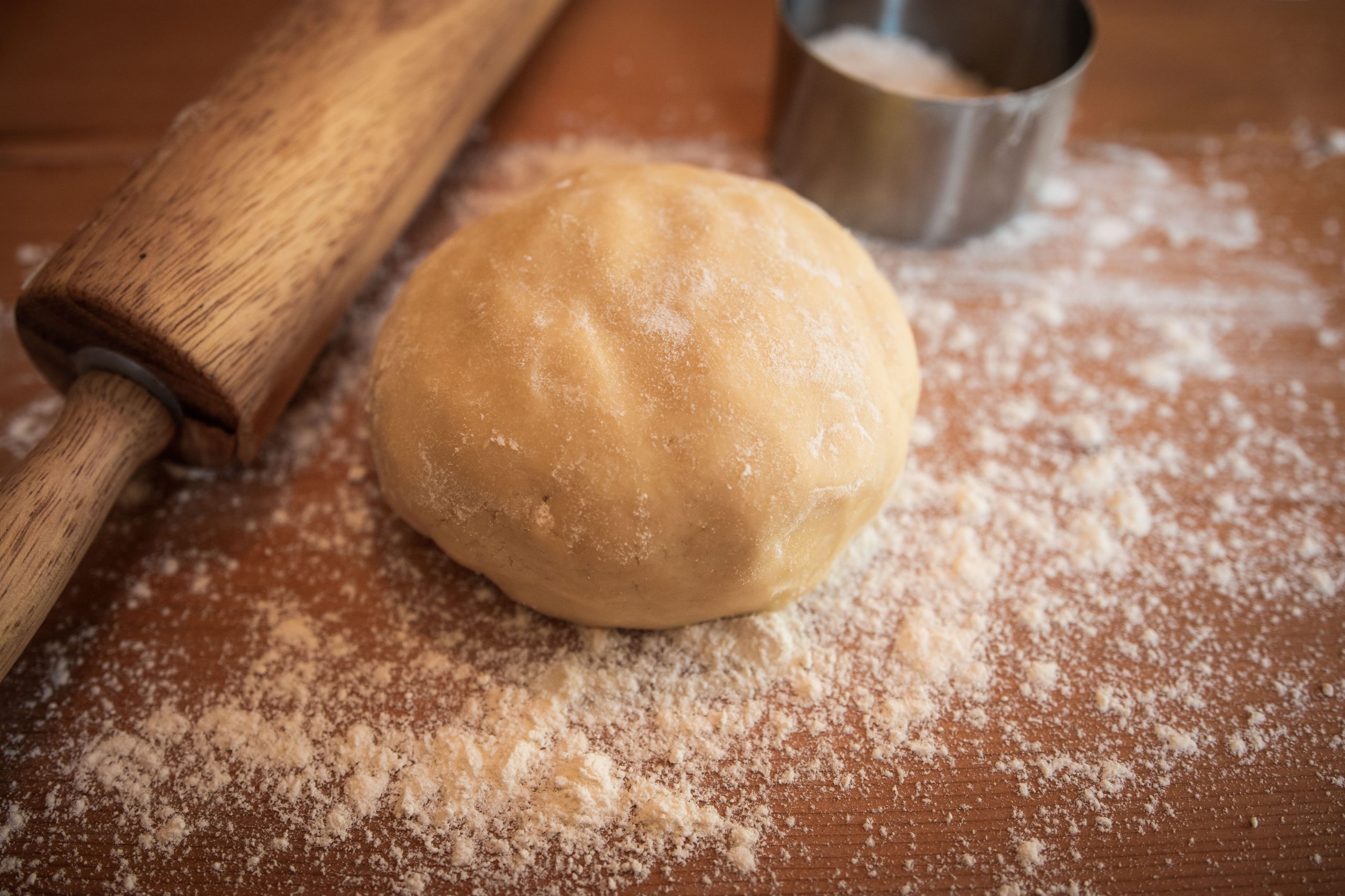 ball of pie crust dough